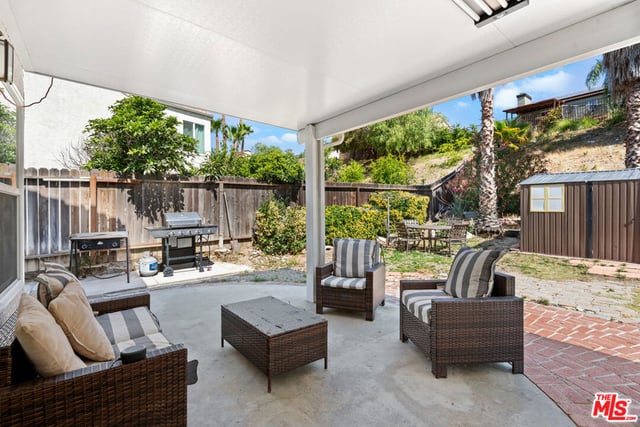 17929 Hatridge Lane, Canyon Country, CA 91387 — photo 13 of 48