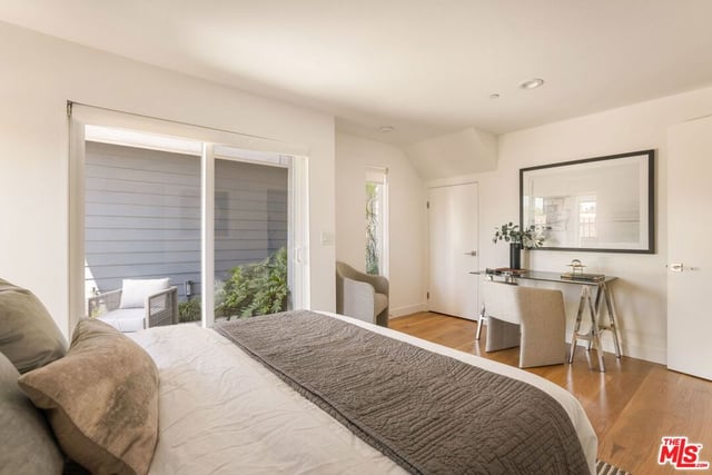 11724 Culver Boulevard 8, Los Angeles, CA 90066 — photo 25 of 30