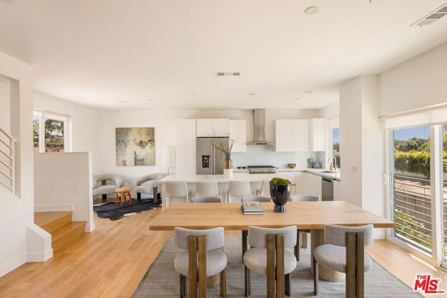 11724 Culver Boulevard 8, Los Angeles, CA 90066 — photo 5 of 30