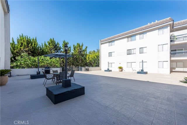 497 S El Molino Avenue 205, Pasadena, CA 91101 — photo 26 of 31