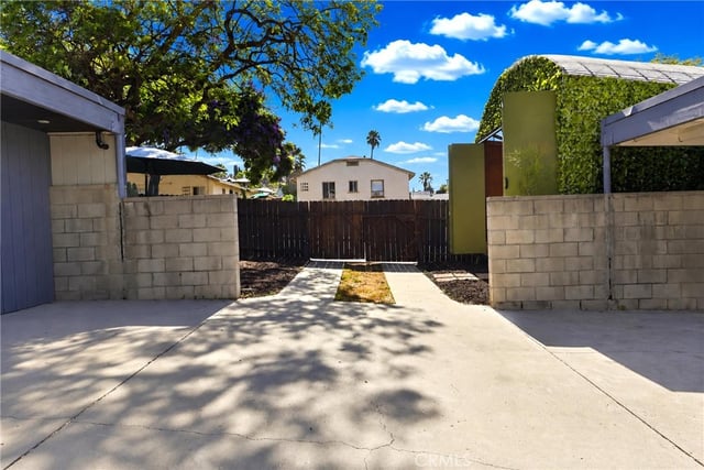 1394 N Raymond, Pasadena, CA 91103 — photo 36 of 50