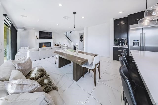 19032 Carranza, Saugus, CA 91350 — photo 10 of 35