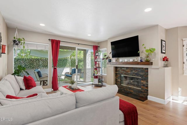 6030 Via Montanez, Camarillo, CA 93012 — photo 4 of 39