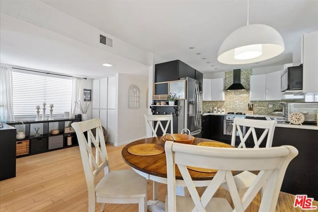 954 W 6th Street, San Pedro, CA 90731 — photo 11 of 44