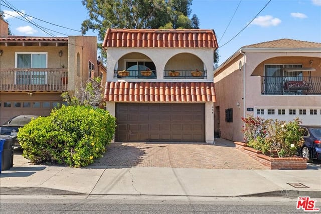 954 W 6th Street, San Pedro, CA 90731 — photo 3 of 44