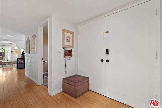 954 W 6th Street, San Pedro, CA 90731 — photo 6 of 44