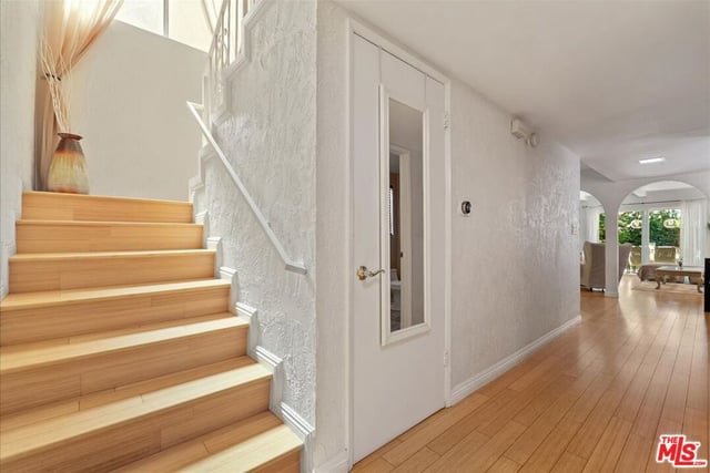 954 W 6th Street, San Pedro, CA 90731 — photo 7 of 44