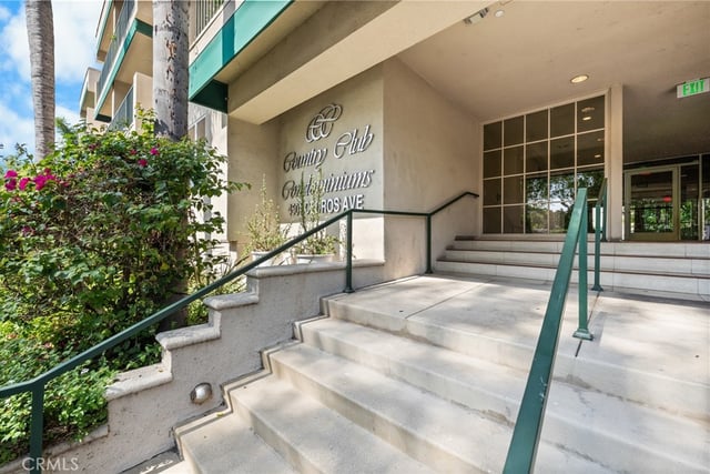 4501 Cedros 220, Sherman Oaks, CA 91403 — photo 23 of 33