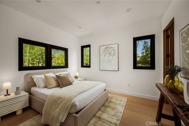 20703 Quedo Dr, Woodland Hills, CA 91364 — photo 31 of 70