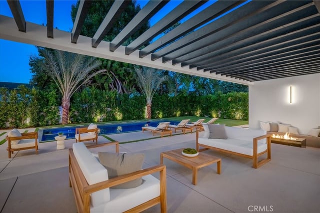 20703 Quedo Dr, Woodland Hills, CA 91364 — photo 49 of 70