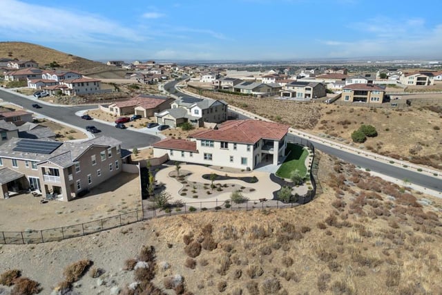 39210 Stallion Drive, Palmdale, CA 93551 — photo 31 of 72