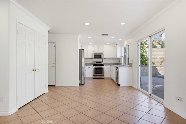 21117 Oakleaf Canyon Drive, Newhall, CA 91321 — photo 15 of 54
