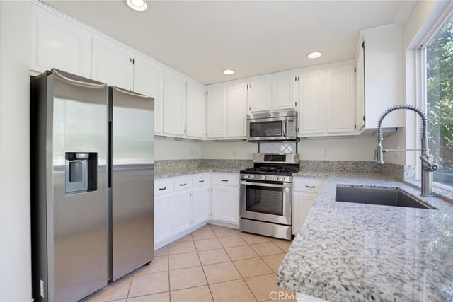 21117 Oakleaf Canyon Drive, Newhall, CA 91321 — photo 19 of 54