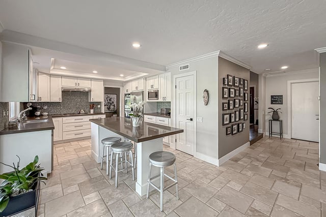 687 Stonebrook Street, Simi Valley, CA 93065 — photo 18 of 85