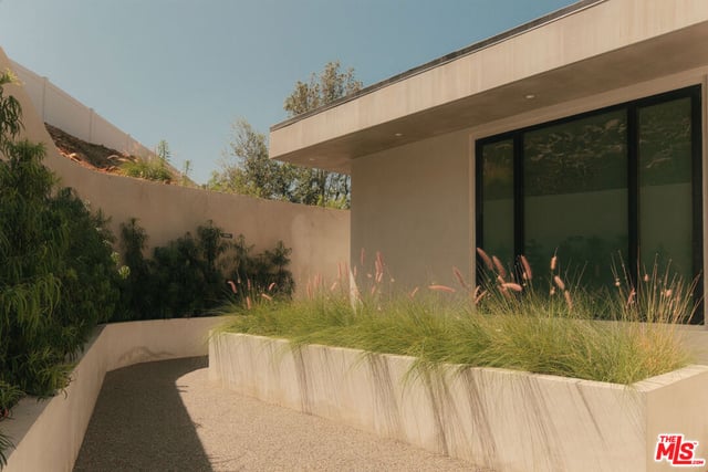 2630 Algodon Court, Los Angeles, CA 90046 — photo 35 of 36