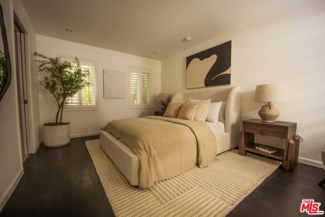 9146 St Ives Drive, West Hollywood, CA 90069 — photo 18 of 25