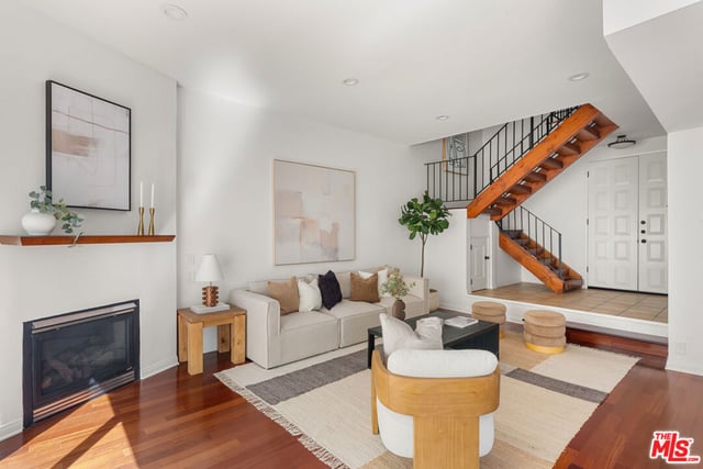 1127 9th Street 103, Santa Monica, CA 90403 — photo 3 of 31