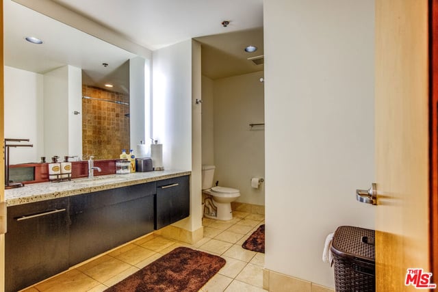 1111 S Grand Avenue 706, Los Angeles, CA 90015 — photo 17 of 39