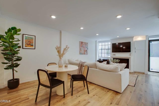 750 N Kings Road 117, West Hollywood, CA 90069 — photo 2 of 23