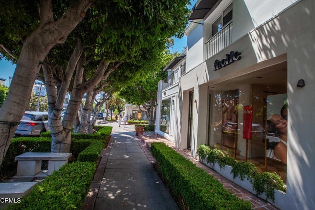 750 N Kings Road 117, West Hollywood, CA 90069 — photo 22 of 23