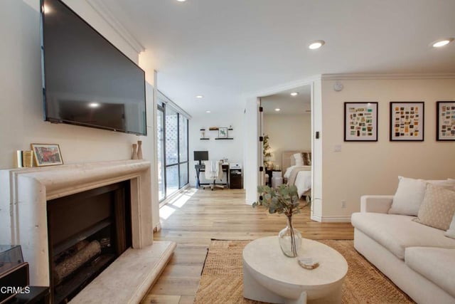 750 N Kings Road 117, West Hollywood, CA 90069 — photo 3 of 23