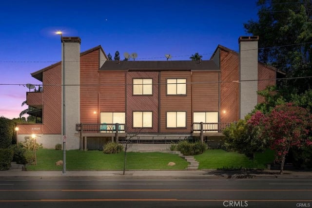 13819 Burbank Boulevard 7, Van Nuys, CA 91401 — photo 22 of 26