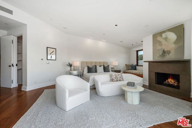 1535 Umeo Road, Pacific Palisades, CA 90272 — photo 13 of 36