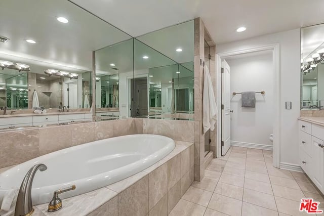 430 N Oakhurst Drive 202, Beverly Hills, CA 90210 — photo 17 of 37
