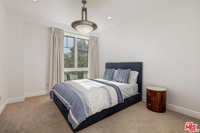 430 N Oakhurst Drive 202, Beverly Hills, CA 90210 — photo 19 of 37