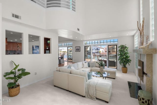 2150 Napoli Drive, Oxnard, CA 93035 — photo 12 of 68