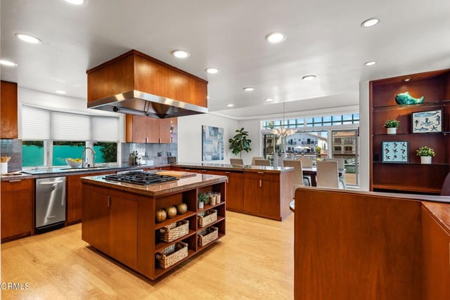 2150 Napoli Drive, Oxnard, CA 93035 — photo 17 of 68