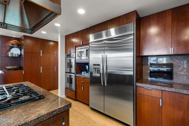 2150 Napoli Drive, Oxnard, CA 93035 — photo 19 of 68