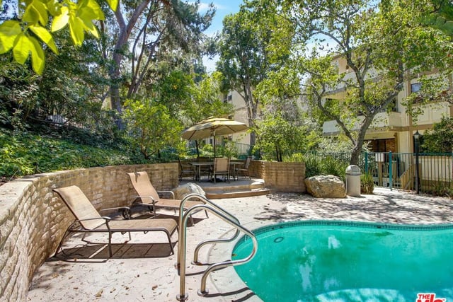 3480 Barham Boulevard 325, Los Angeles, CA 90068 — photo 12 of 17