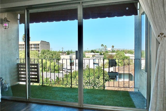 372 Carroll Park E 406, Long Beach, CA 90814 — photo 6 of 22