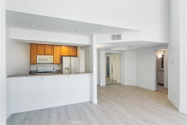 20253 Keswick Street 318, Winnetka, CA 91306 — photo 6 of 20