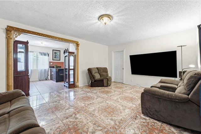 12375 Poinsettia, El Monte, CA 91732 — photo 10 of 25