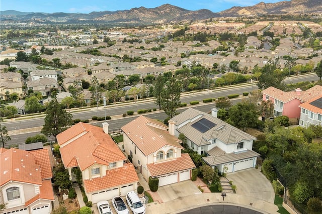 19784 Yosemite Circle, Porter Ranch, CA 91326 — photo 34 of 41