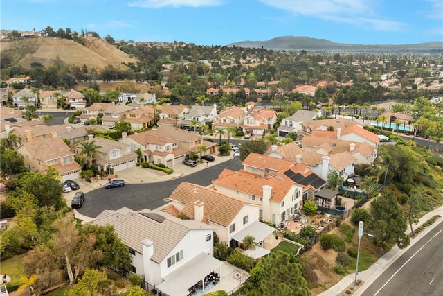 19784 Yosemite Circle, Porter Ranch, CA 91326 — photo 35 of 41