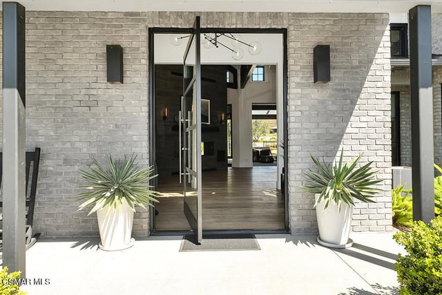 3129 Milestone Avenue, Simi Valley, CA 93065 — photo 7 of 93