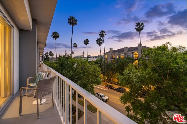 100 S Doheny Drive 402, Los Angeles, CA 90048 — photo 21 of 29