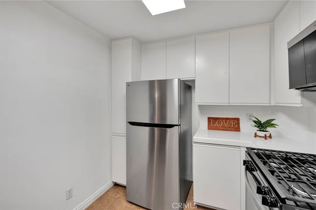 801 Pine Avenue 205, Long Beach, CA 90813 — photo 12 of 59