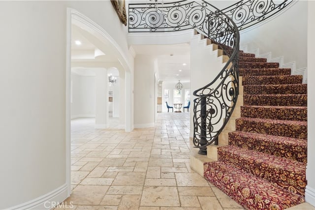 5128 Avenida Hacienda, Tarzana, CA 91356 — photo 12 of 50