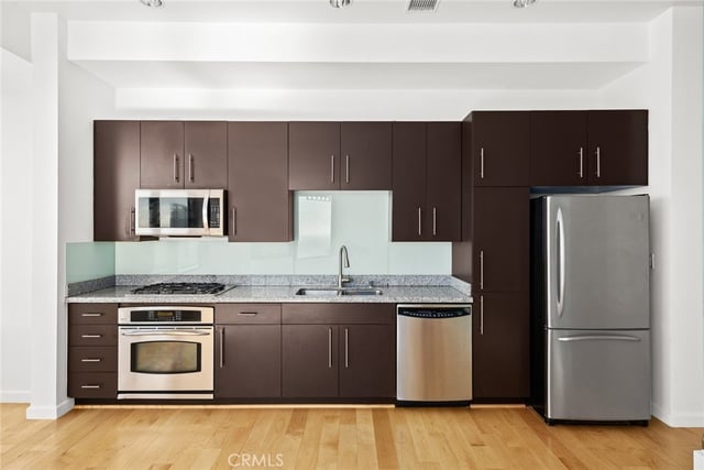 1100 Wilshire Boulevard 3309, Los Angeles, CA 90017 — photo 15 of 38