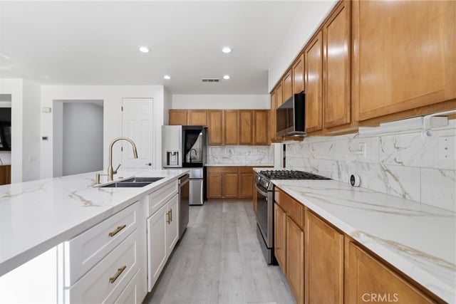 6864 Buchet Dr, Palmdale, CA 93552 — photo 34 of 54
