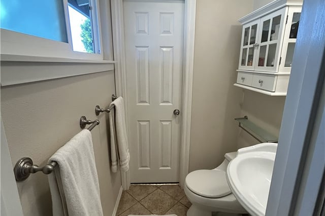 545 E Gainsborough Road, Thousand Oaks, CA 91360 — photo 13 of 21