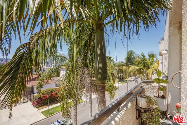 1240 S Corning Street 303, Los Angeles, CA 90035 — photo 12 of 25