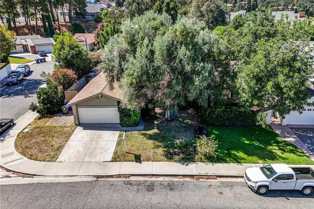24389 La Glorita, Newhall, CA 91321 — photo 28 of 35