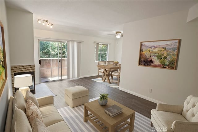 7320 Balboa Boulevard 205, Lake Balboa, CA 91406 — photo 4 of 14