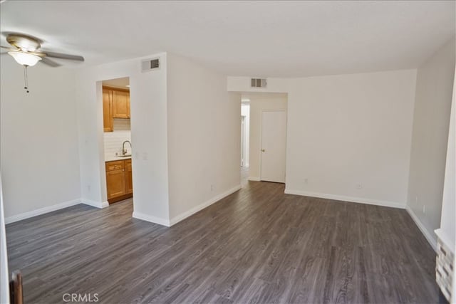 7320 Balboa Boulevard 205, Lake Balboa, CA 91406 — photo 6 of 14