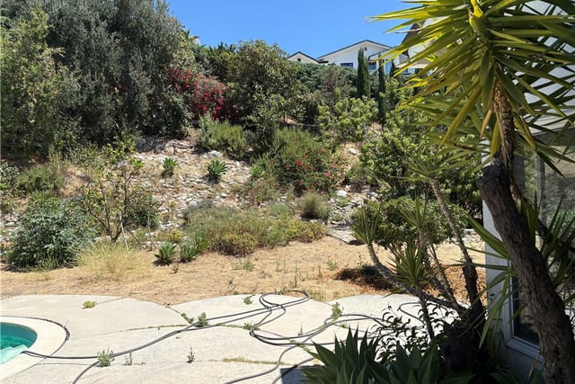 4526 Tenango, Woodland Hills, CA 91364 — photo 3 of 19
